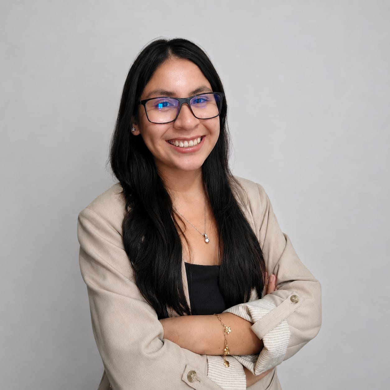 Retrato profesional de Aracely Cabello
